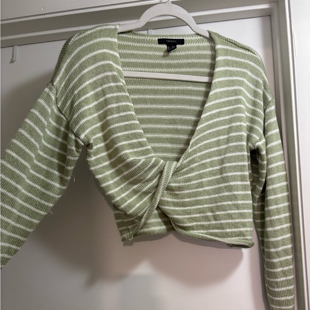 Forever 21 Sage and White Knit Top S